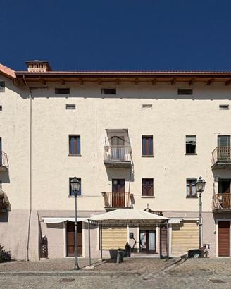3 LOCALI A LANZO TORINESE