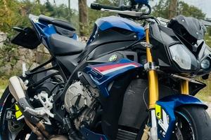 BMW s1000r hp San Marino blue