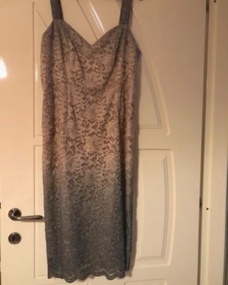 Vestito elegantissimo con copri spalle