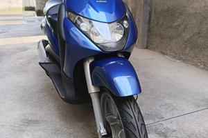 Beverly 250