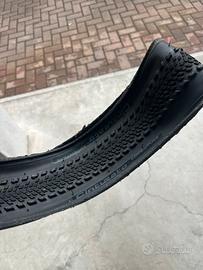 2 copertoni gomme Pirelli Cinturato Adventure