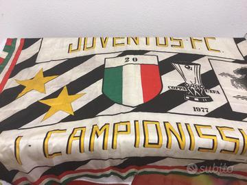Bandiere e sciarpa vintage Juventus