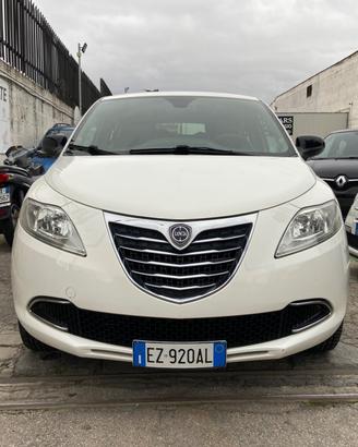 Lancia Ypsilon 0.9 TwinAir 85 CV 5 porte Metano Ec