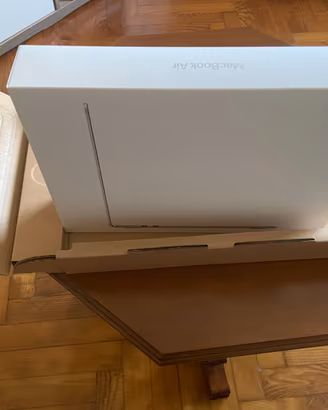MacBook Air 13” M5 16GB 512GB NUOVO SIGILLATO