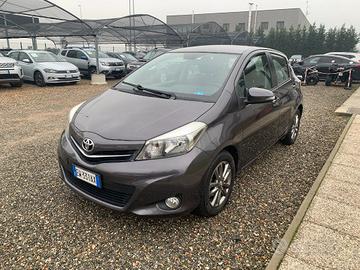 TOYOTA Yaris 1.0 5 porte Lounge