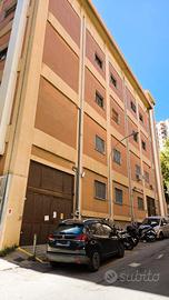 Pressi Clinica Cot, ampio ufficio su due livelli