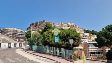 2 LOCALI A CASTELSARDO
