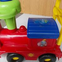 Trenino gioco della walt disney cavalcabile