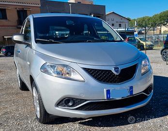 Lancia Ypsilon 1.2 69 CV Platinum NEOPATENTATI