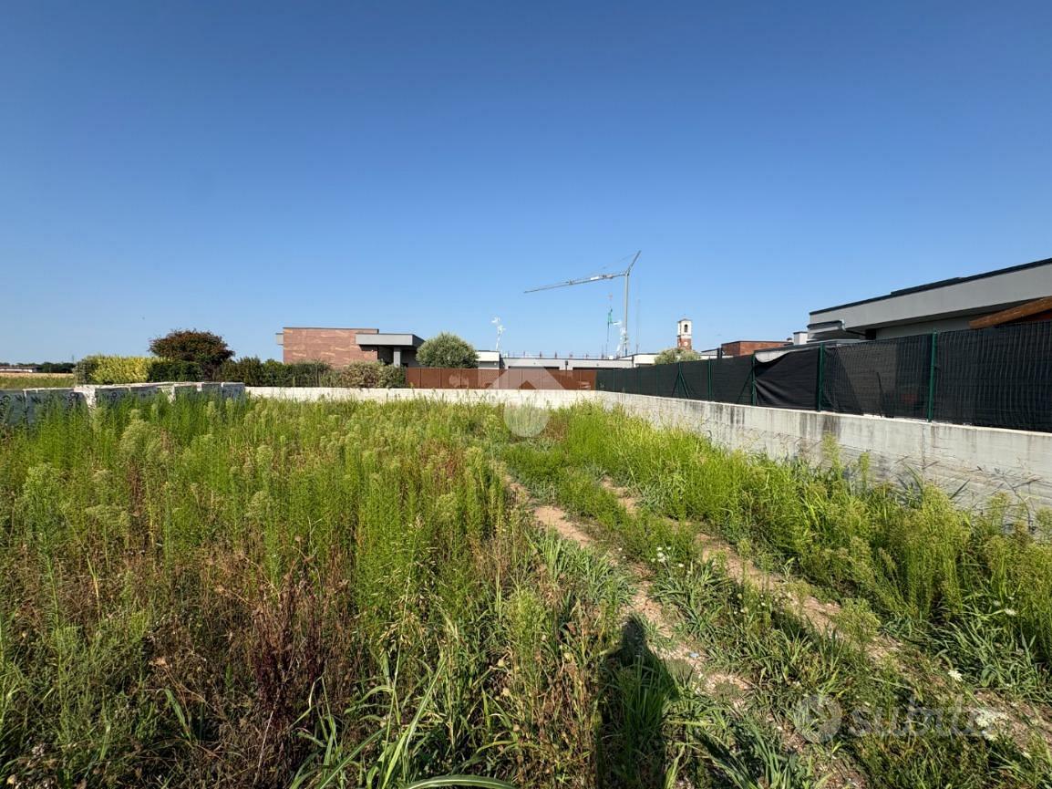 TER. RESIDENZIALE A BRANDICO - Vista 5