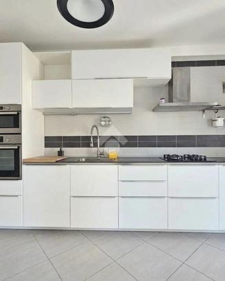 Cucina lineare IKEA 444cm completa di elettrodomes