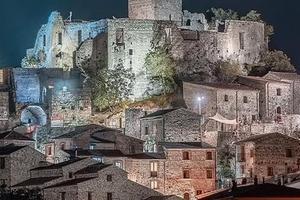 Locale 95mq in Piazza a Quaglietta