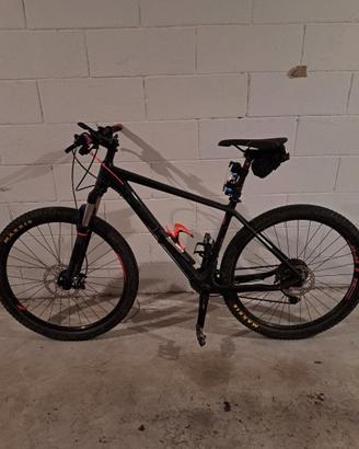 mountain bike Cube Reaction Carbon