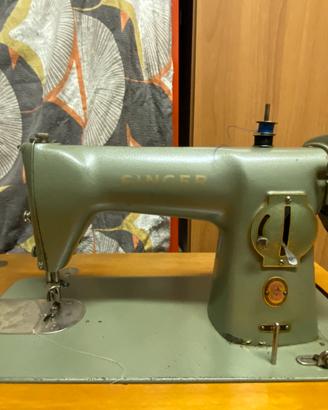 Macchina da cucire Singer anni 60 a pedale