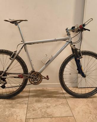 MTB KASTLE 