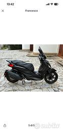 Piaggio Beverly 400 Deep Black – pari al nuovo