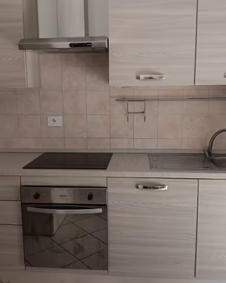 Cucina completa con forno e piano induzione