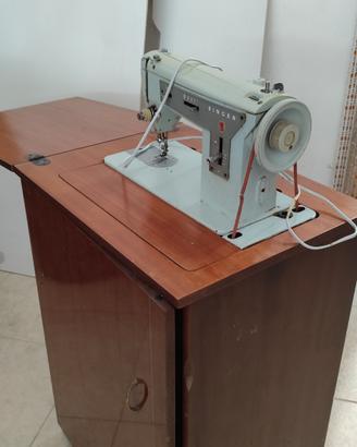 macchina da cucire  vintage 