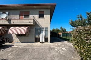 S. MARTINO V.ZZE.: 102B: Porzione di bifamiliare