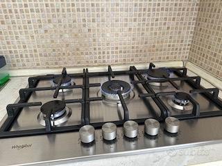 whirlpool-piano-cottura gas 5 fuochi acciaio inox