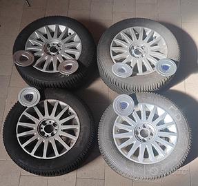 pneumatici 195/60/15 con cerchi lancia musa 