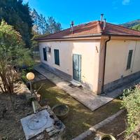 Villetta indipendente con giardino