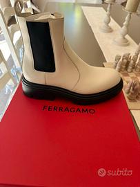 Scarpa Ferragamo Dollie nuova