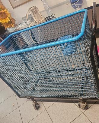carrello con pianale in rete  105 x 50 H 87