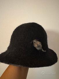 Cappello in lana cotta nuovo