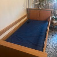 Letto ortopedico elettrico regolabile