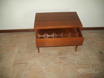 Portabottiglie in noce