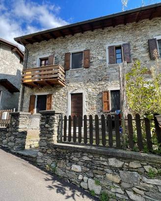 Casa indipendente di 97 m² con 3 locali a Buglio i