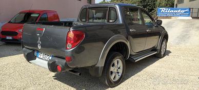 Mitsubishi L200 2.5 DI-D/167CV Double Cab Warrior