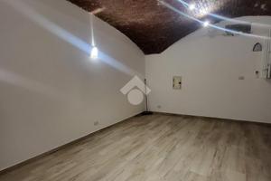 MONOLOCALE A BOLOGNA