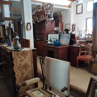 mobili, stampe, cornici,lampadari, credenze