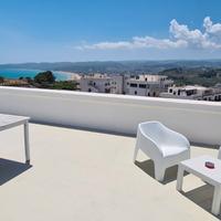 Appartamento con terrazzo vista mare