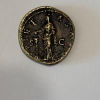 MONETA Una Pietas cristiana su una moneta imperial