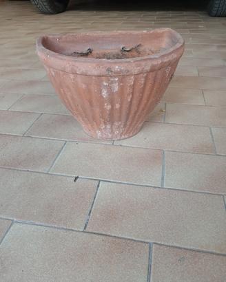 Vaso da parete in terracotta 