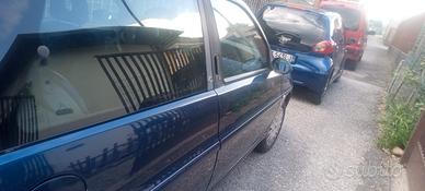 Lancia y Elefantino blu