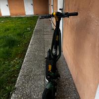 Monopattino jeep adventour eletrico