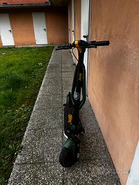 Monopattino jeep adventour eletrico