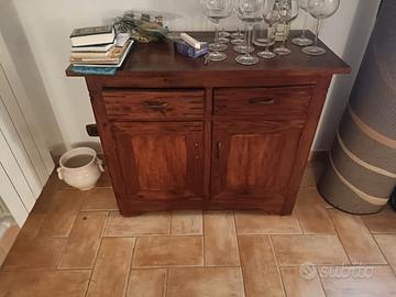Mobile in legno due cassetti e due sportelli