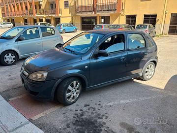 auto Opel corsa