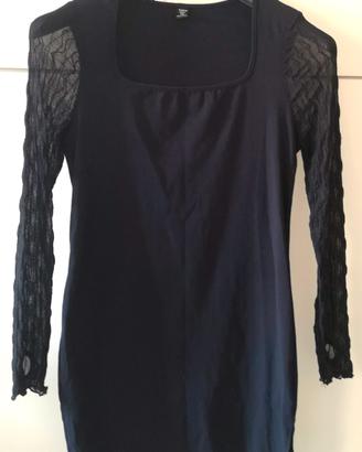 Abito curvy attillato maniche pizzo