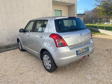Suzuki Swift 2010