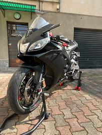 Aprilia Rsv4 1000
