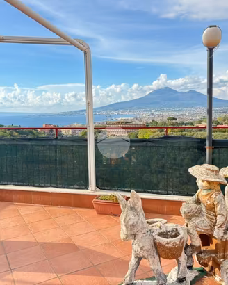 3 LOCALI A CASTELLAMMARE DI STABIA
