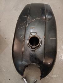 Honda CB 400 Four - serbatoio