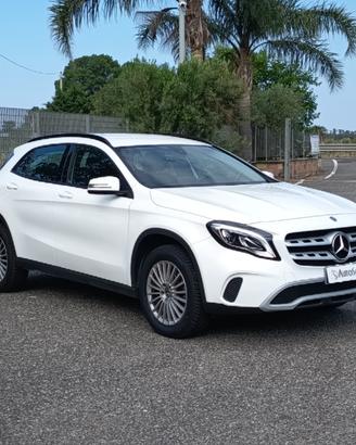 MERCEDES-BENZ GLA 200 d Automatic Business