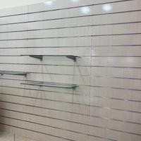 Arredamento per negozio pannelli dogati